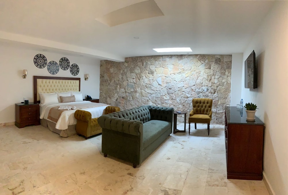 Junior Suite, 1 King Bed (Jacuzzi) - Photo 1