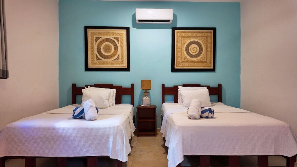 Garden Room 2 Queen Beds Mantarraya