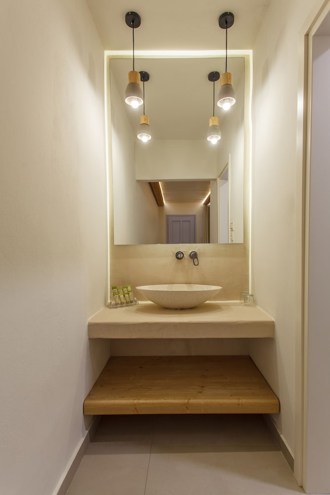Main Section Double Room Pool View - Photo 4