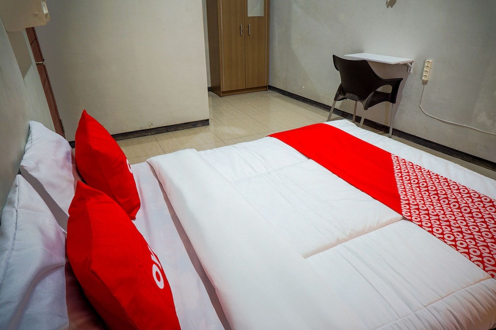 Standard Double Room - Photo 9