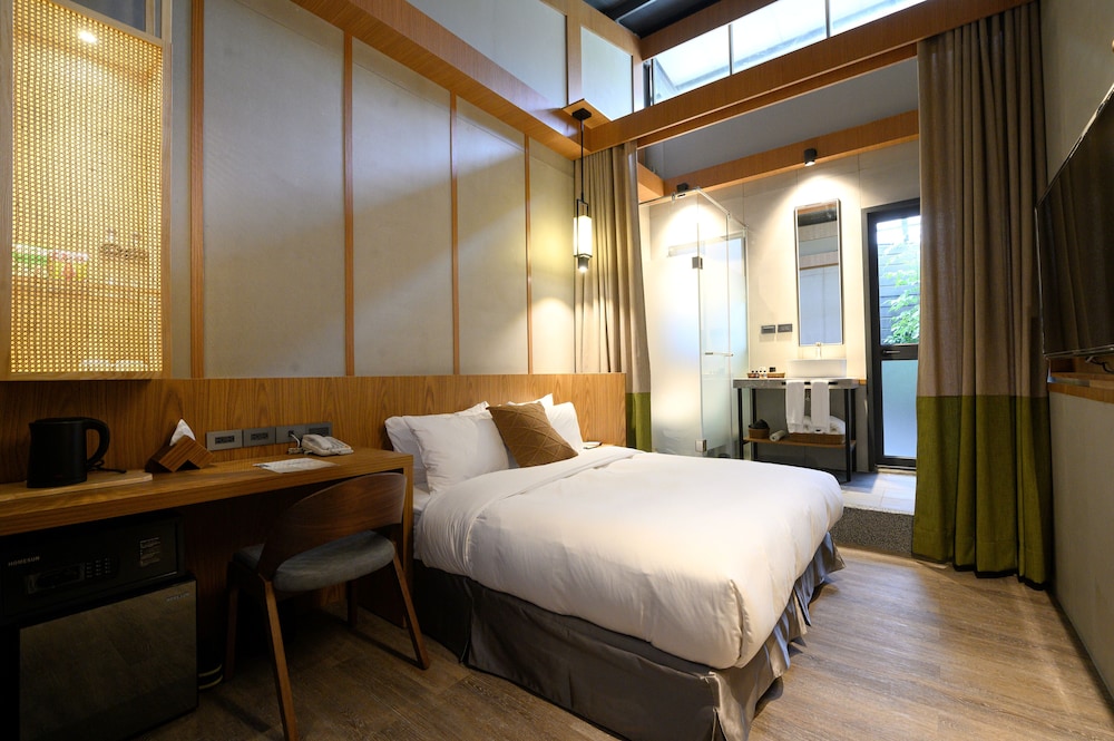 Double Room with Private Bathroom - Photo 1