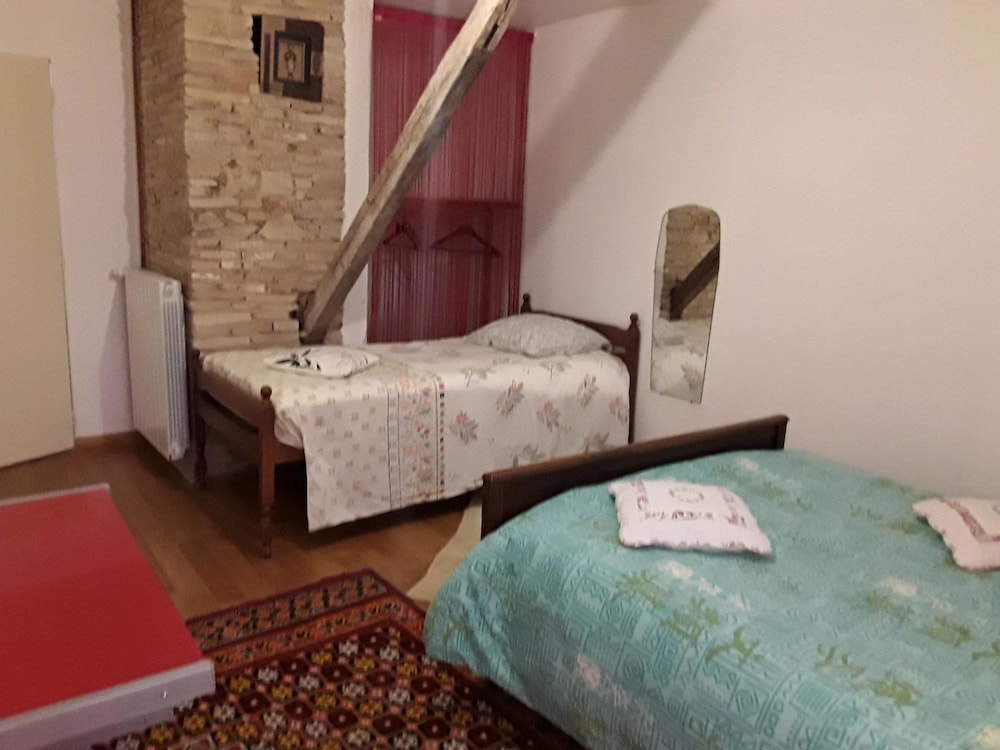 Triple Room, Shared Bathroom photo 1