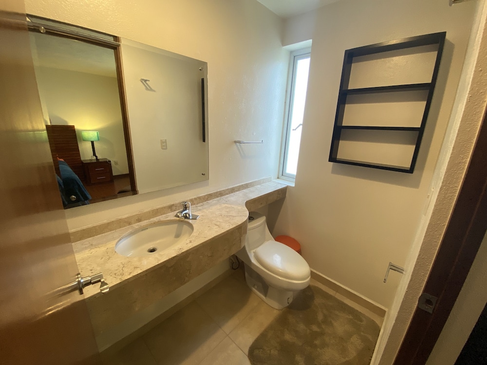 Deluxe Apartment, 3 Bedrooms, Non Smoking, City View photo 3