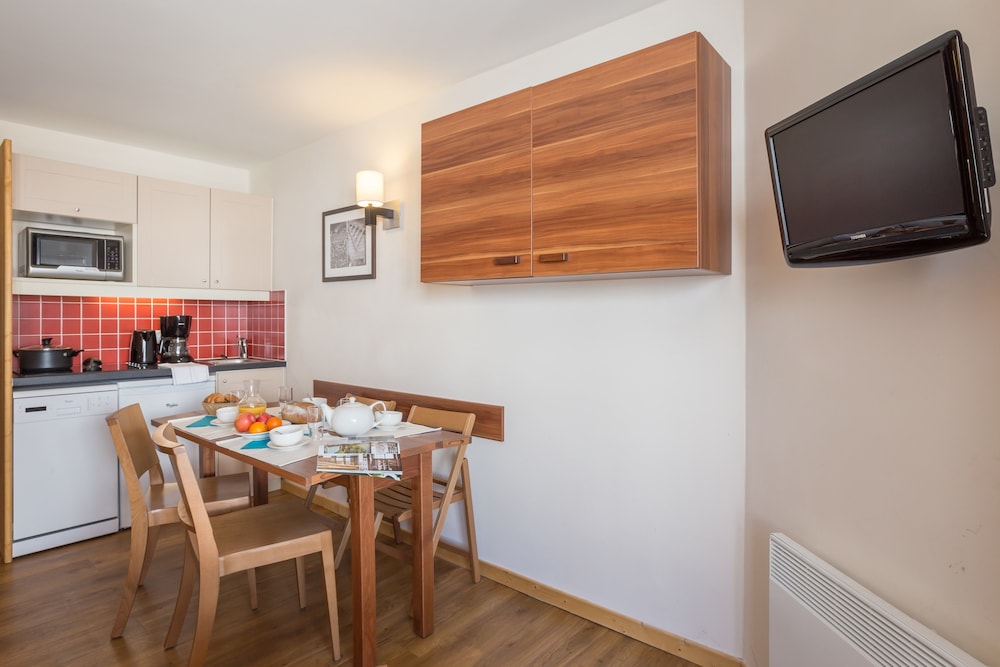 Apartment 5 people - 1 bedroom photo 3