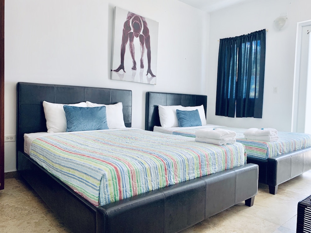 MwPi 102 Family Junior Suite with 2 Queen Size Beds & 1 Sofa Bed First Floor photo 3