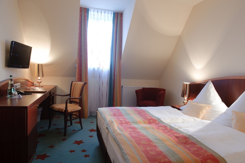 Classic Double Room (Street view) photo 2