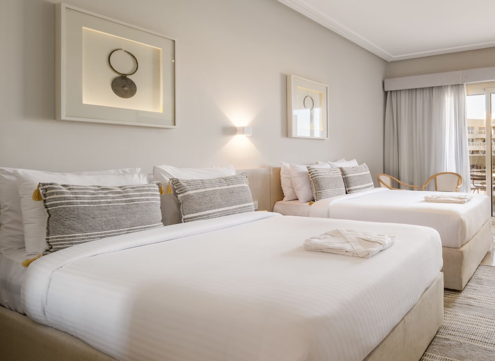 Superior Room (Family)