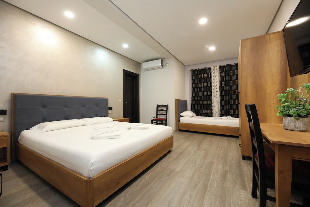 Comfort Triple Room