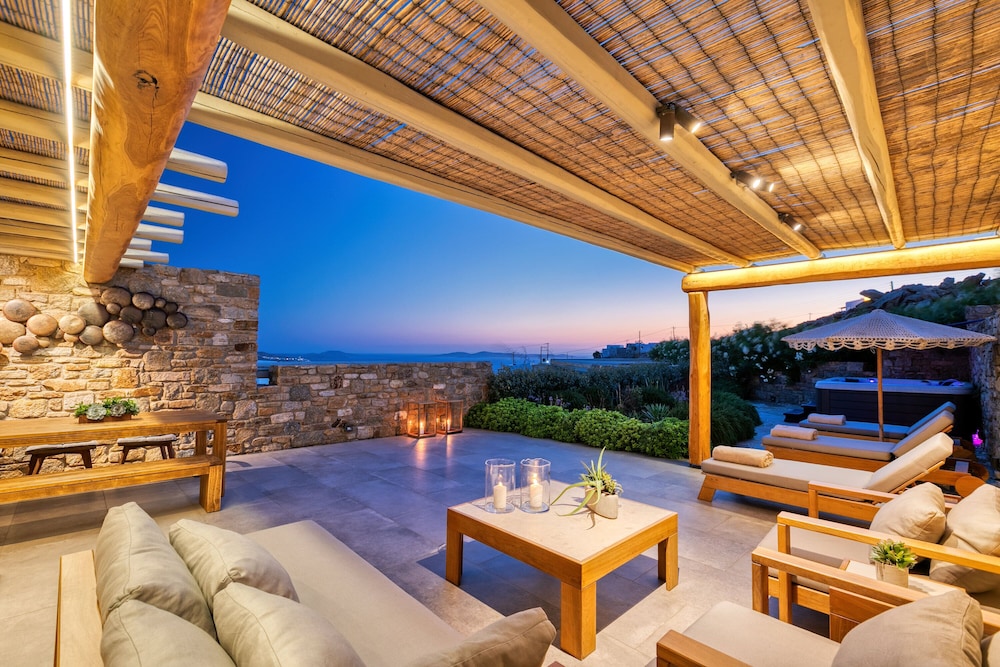 Luxury Villa, 4 Bedrooms, Sea View (M Three) - Photo 15