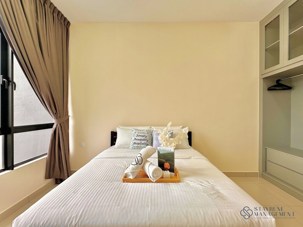 Comfort Apartment, 3 Bedrooms, City View thumbnail 5
