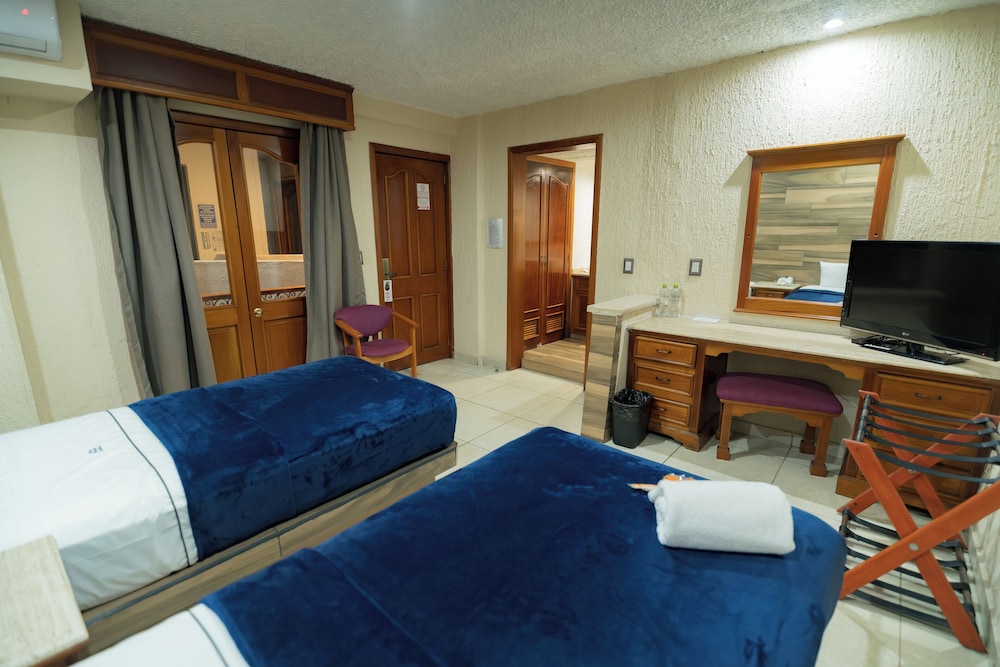 Standard Double Room, 2 Twin Beds