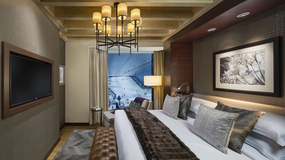 Aspen Three-Bedroom Ski Chalet-Access to Snow Park in Ski Dubai for 2 (once per stay),Private Butler