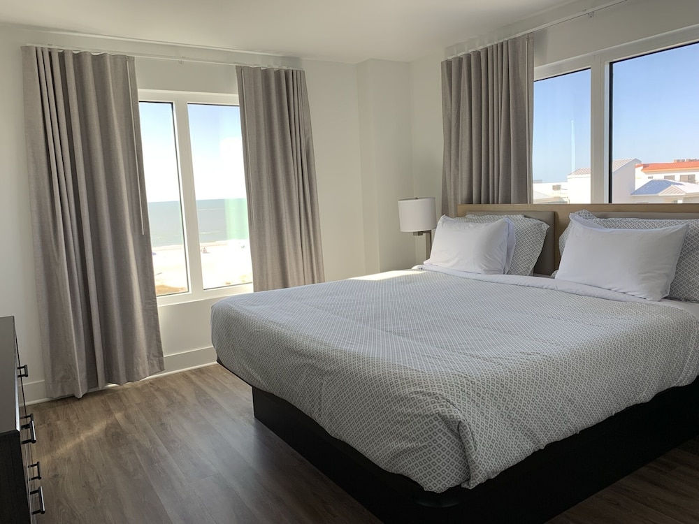 Standard Suite, 2 Bedrooms, City View