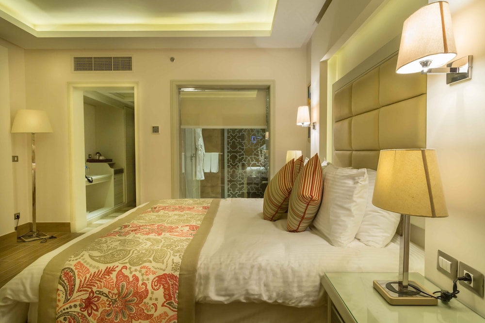 Executive Suite, 1 King Bed photo 1
