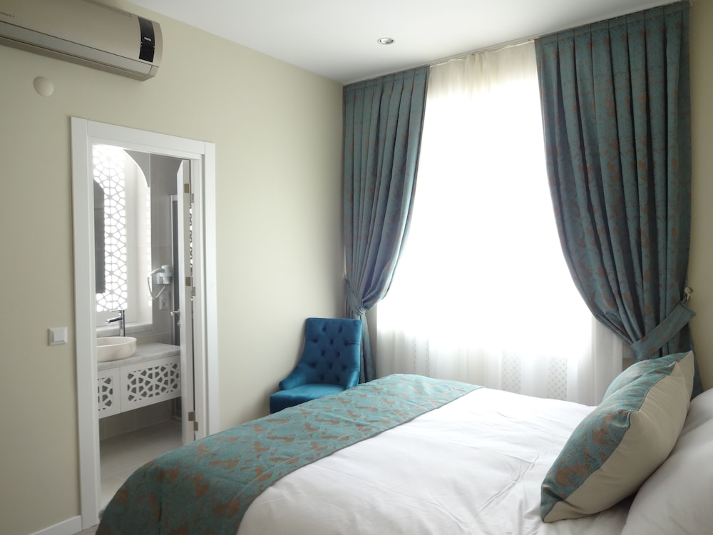 Standard Room photo 2