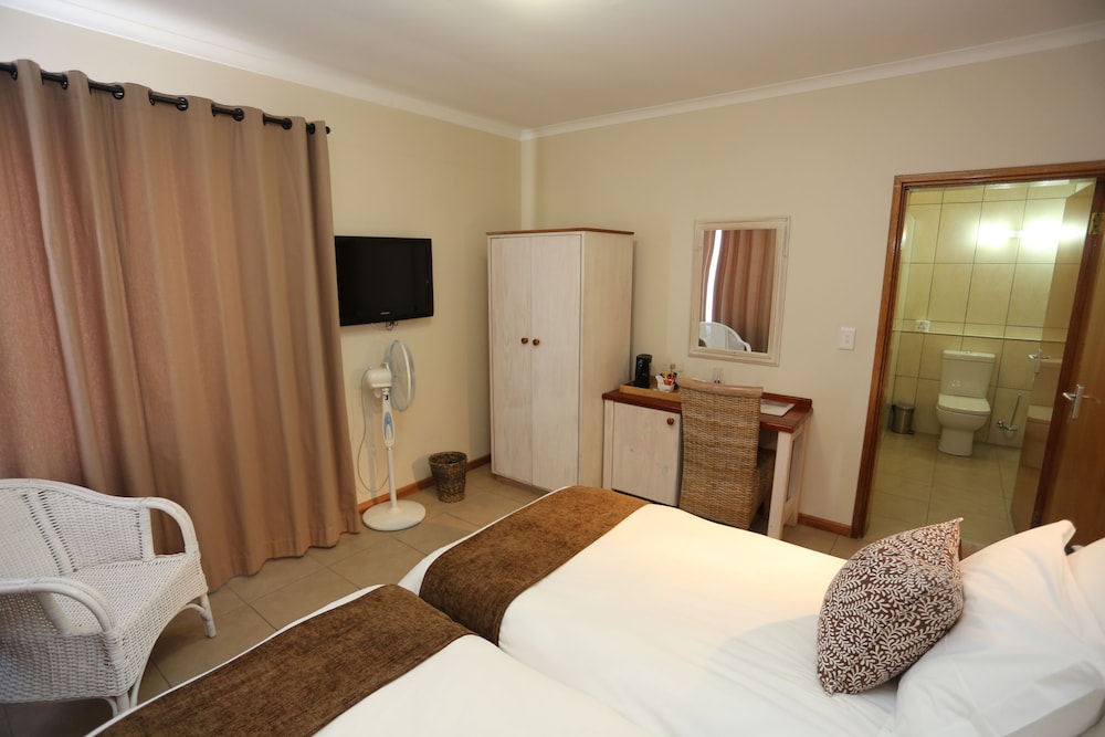 Double Room, Non Smoking photo 3