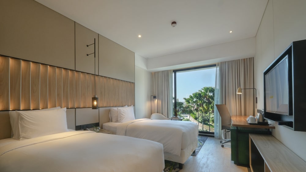 Premium Room, Multiple Beds - Photo 3
