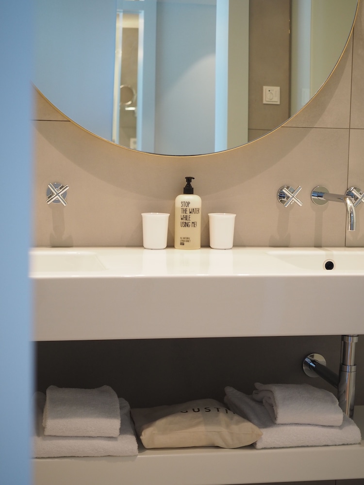 Hotel Augustin - Photo 63