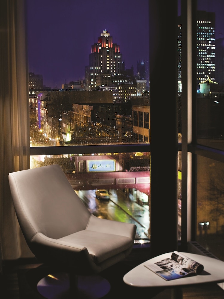 Panoramic Room, 1 Queen Bed - Photo 2