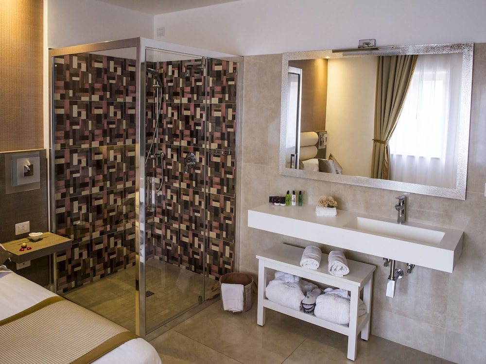 Studio Suite thumbnail 6
