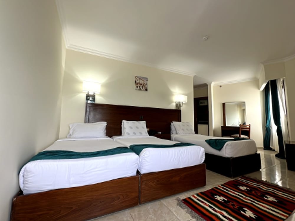 Family Double or Twin Room photo 3