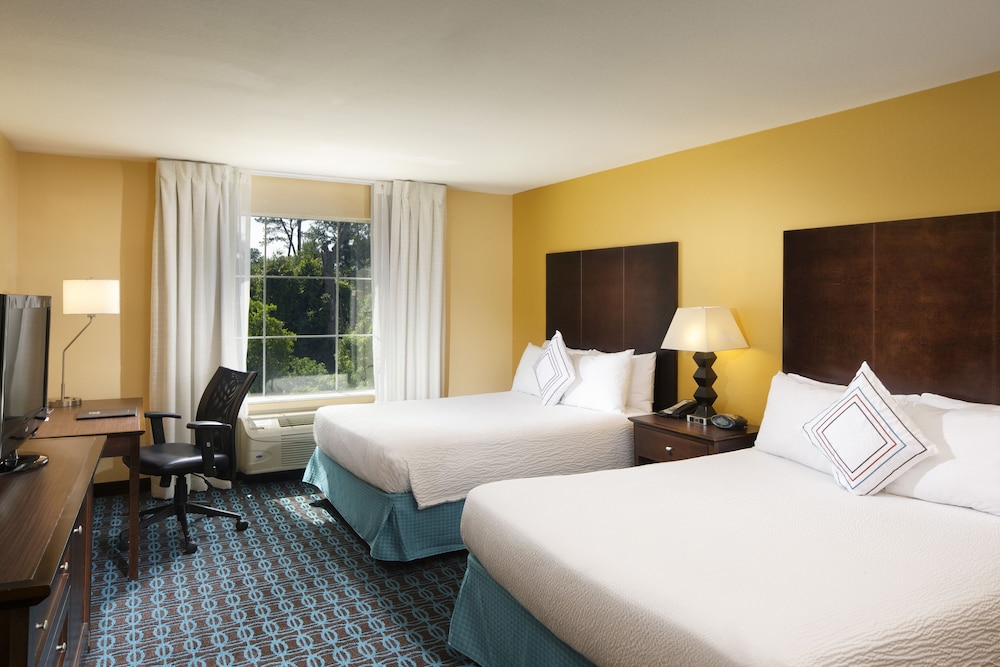 Room, 2 Queen Beds - Photo 2