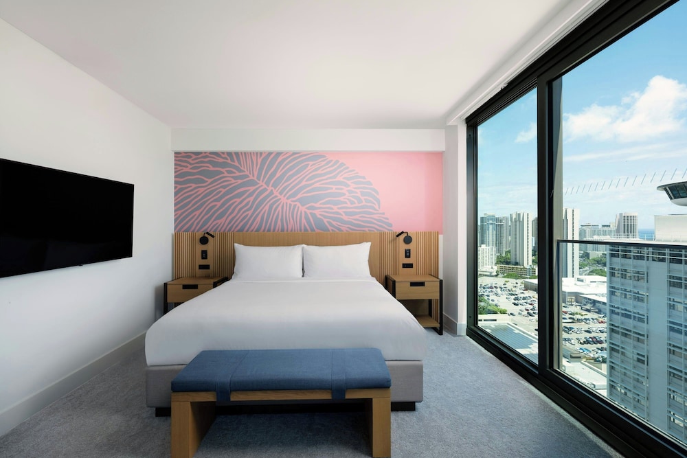 Room, 1 King Bed, Ocean View (Mobility Accessible, Tub)