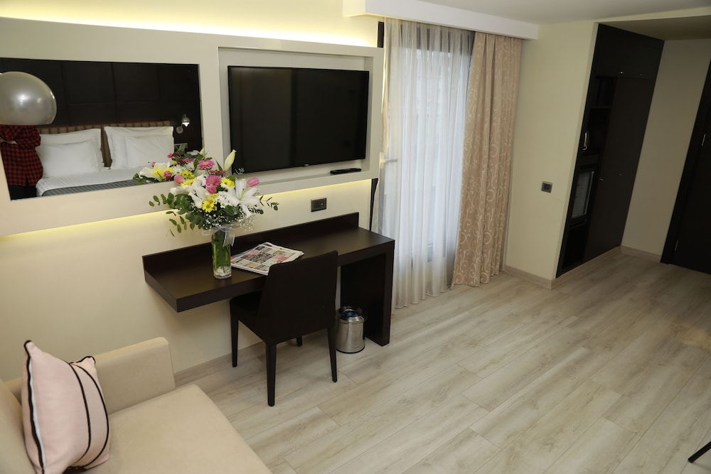 Economy Double Room on -1 and -2 floors photo 2