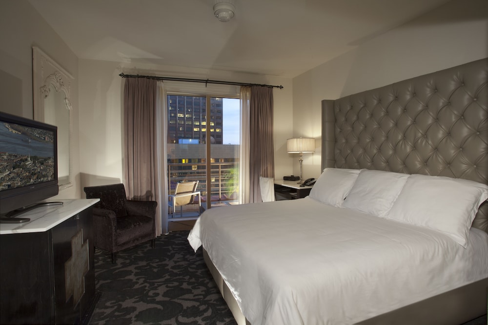 Premier Room, 1 King Bed, Terrace, City View (Terrace King Room) - Photo 2