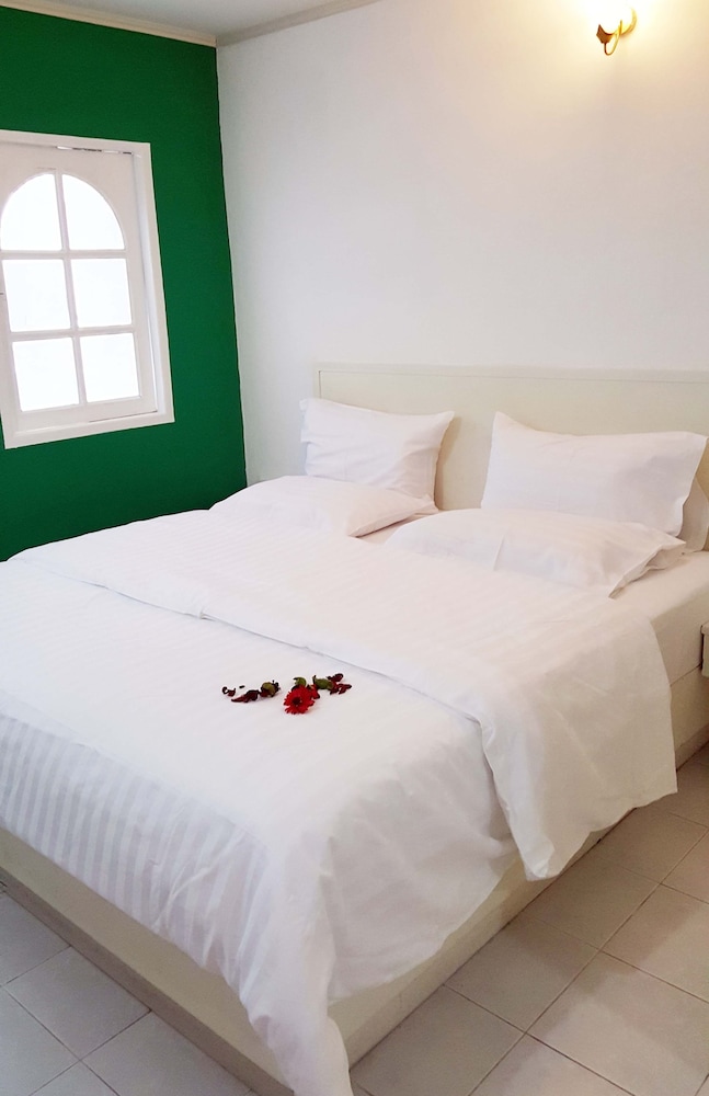Double Room, 1 King Bed photo 2