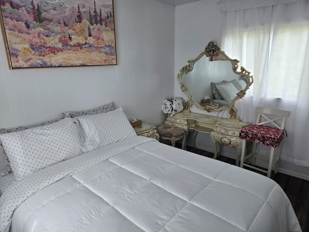 Family Cabin, 1 Queen Bed with Sofa bed photo 1
