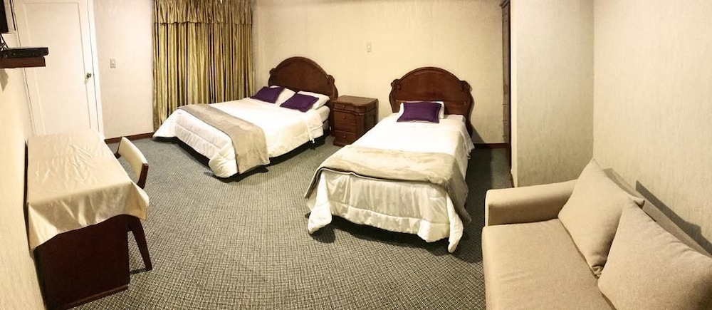 Family Quadruple Room, Multiple Beds, Non Smoking, Courtyard View photo 1