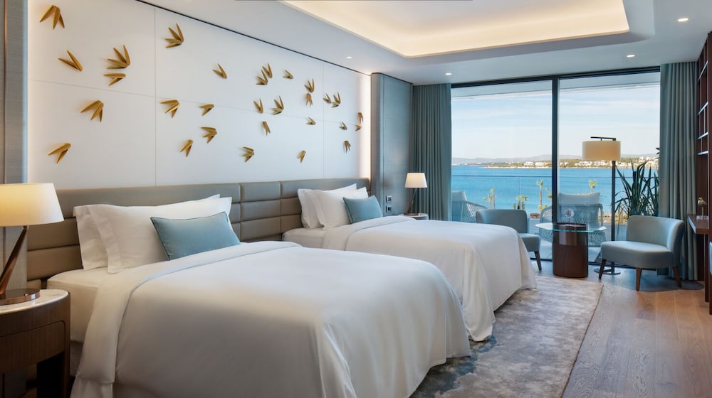 Room, 2 Queen Beds, Balcony, Sea View
