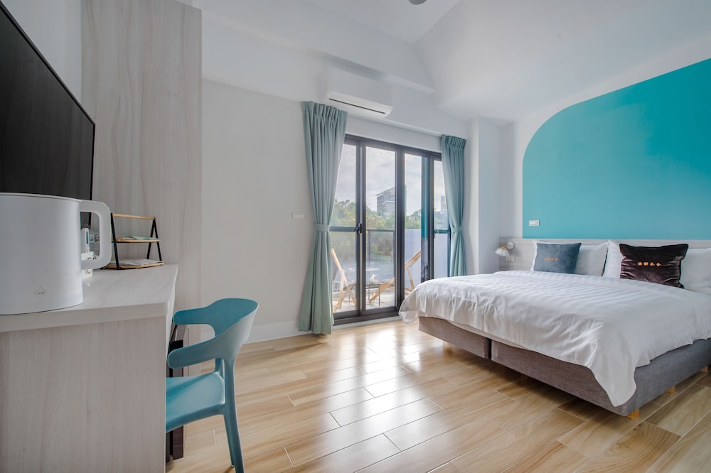 Double Room, Balcony, Lake View photo 1