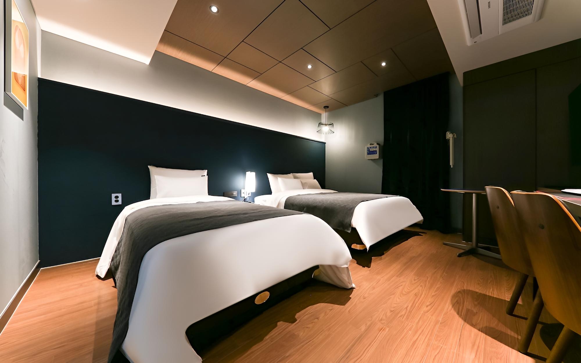 Room (Twin Room) - Photo 2