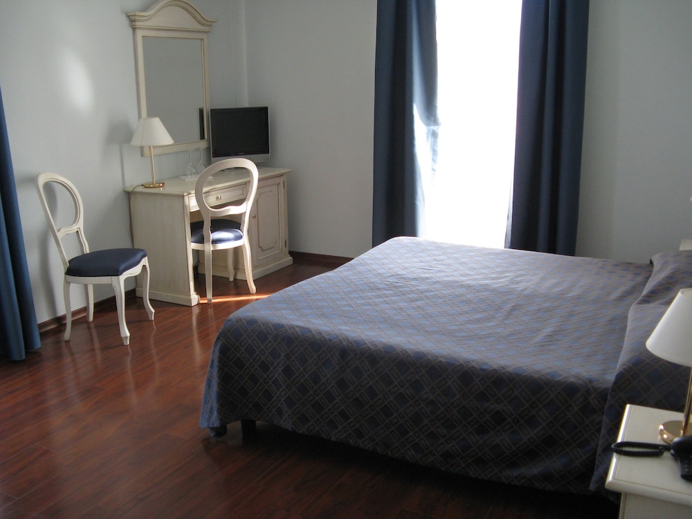 Superior Double Room - Photo 1