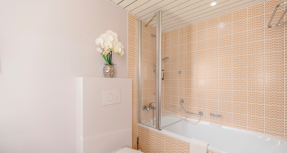 Junior Double Room (Junior King) - Photo 10