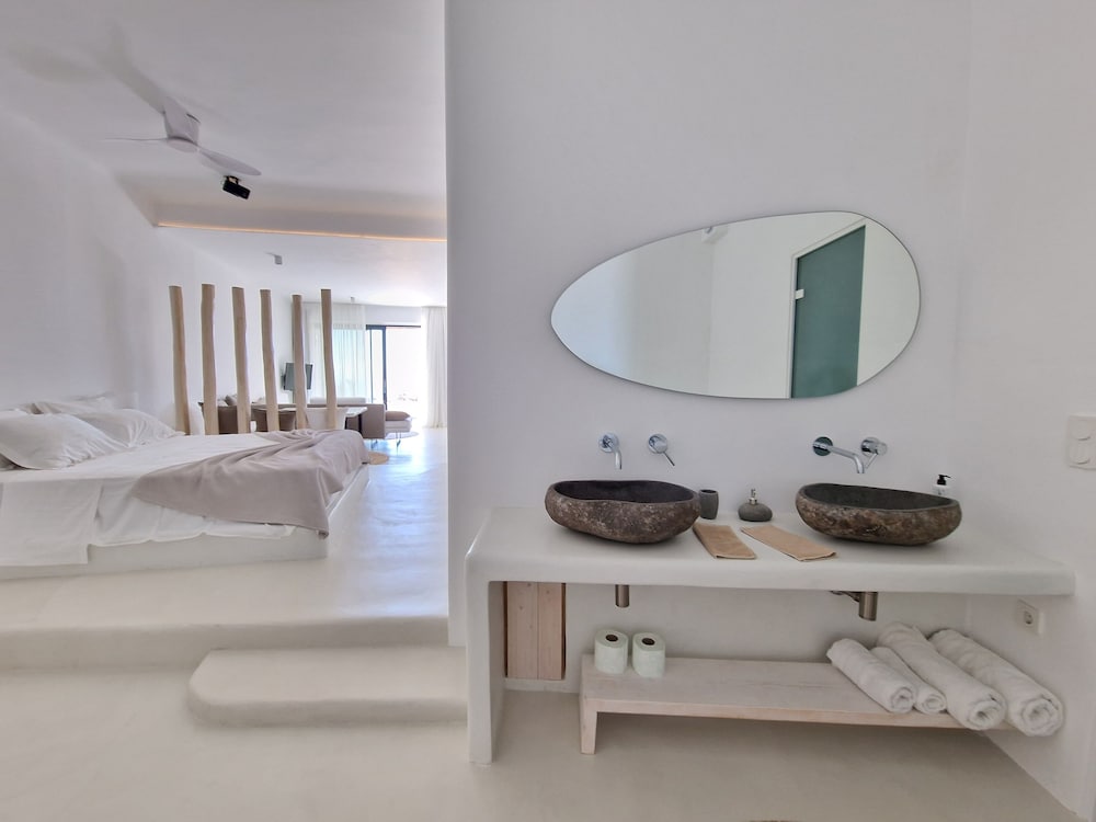 Signature Apartment
