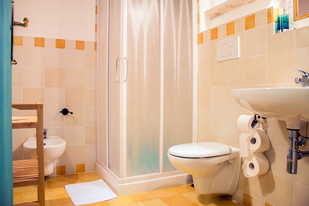 Romantic Apartment, 2 Bedrooms, Kitchenette photo 2
