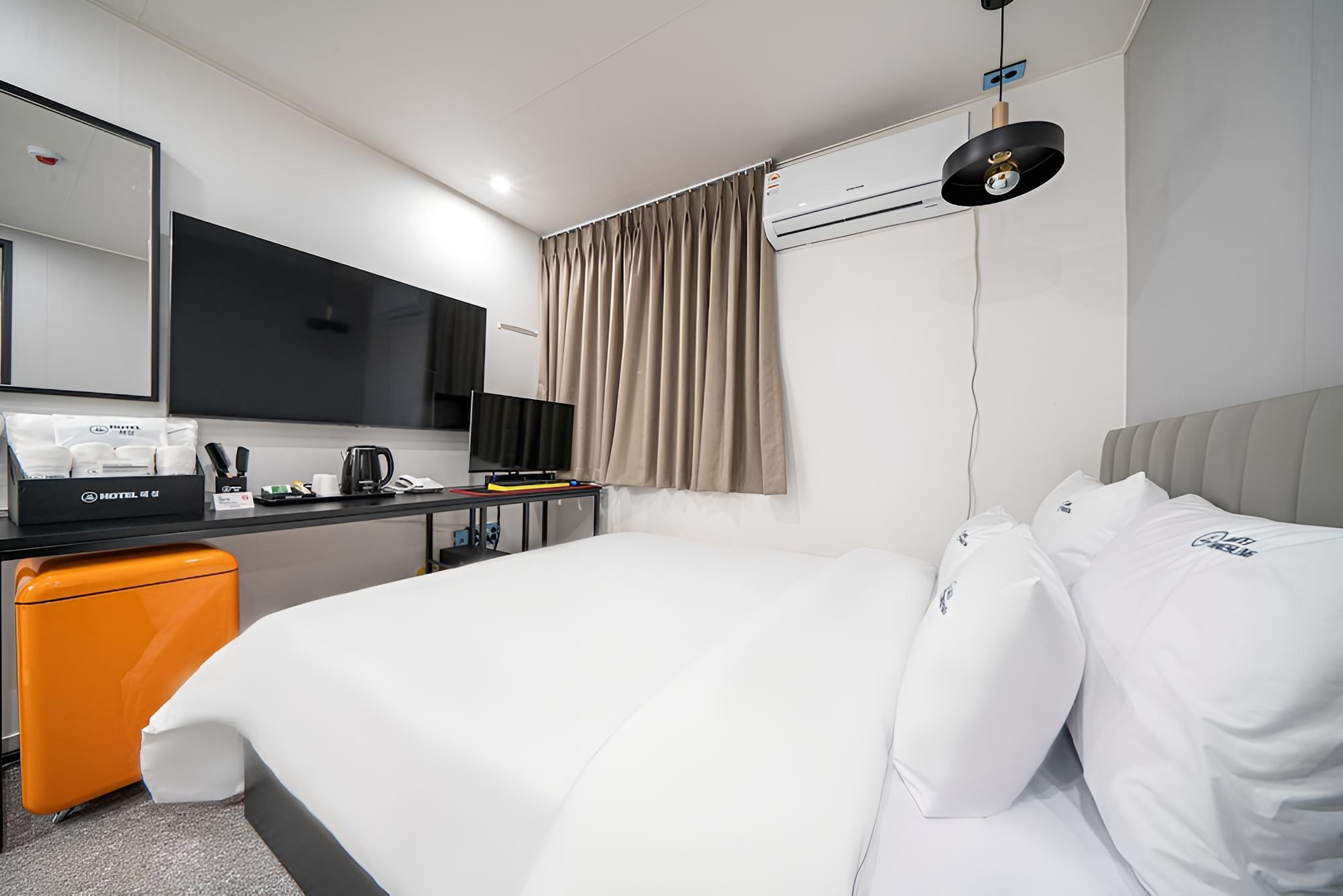 Standard Double Room - Photo 3