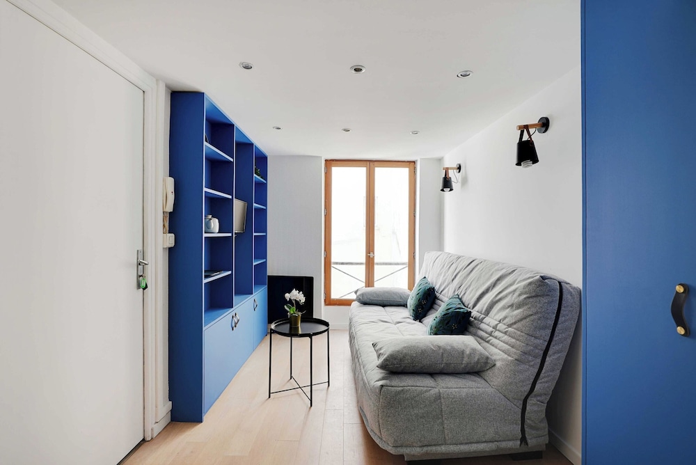 Apartment photo 1