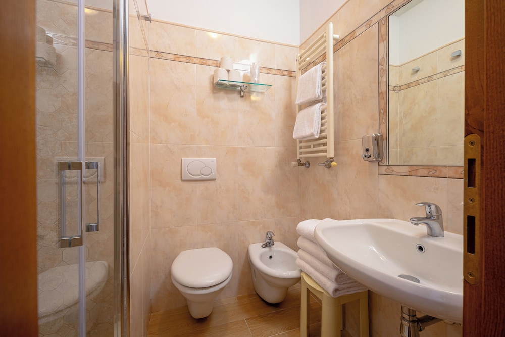 Classic Quadruple Room