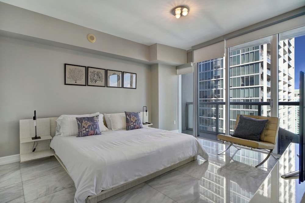 Luxury Condo, 2 Bedrooms, Balcony, Sea View photo 1