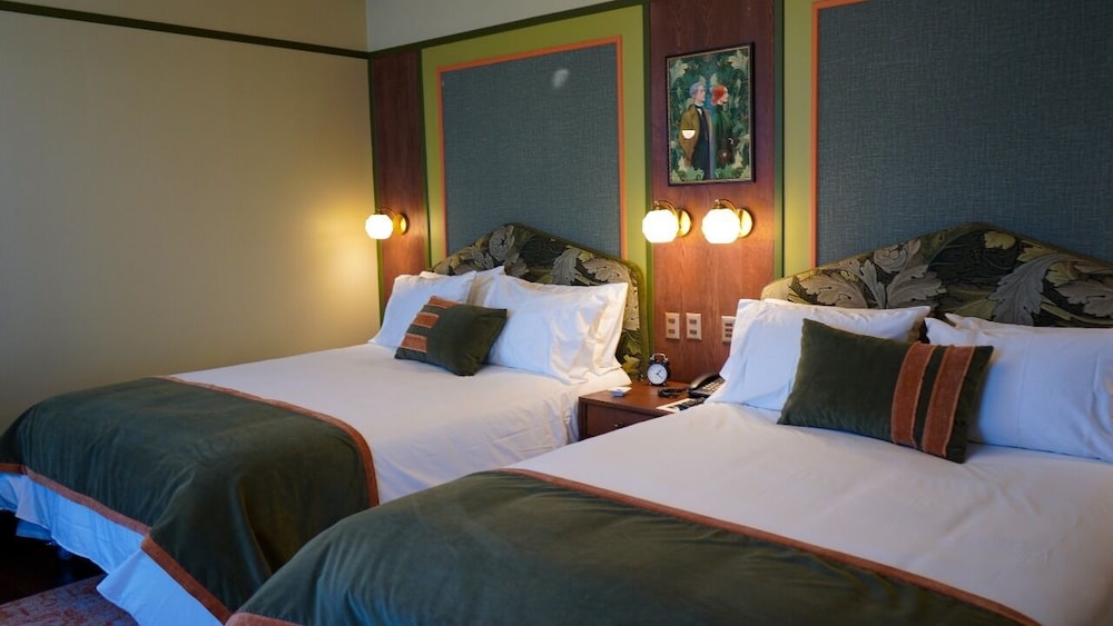 Superior Double Room, 2 Queen Beds photo 2