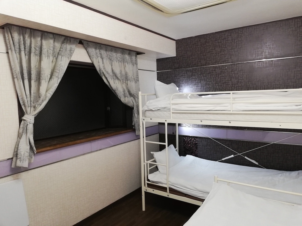 Triple Room with Bathroom photo 1