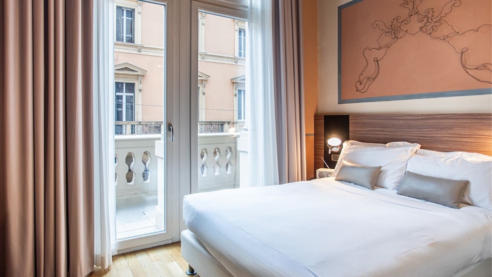 Deluxe Room, Balcony - Photo 3