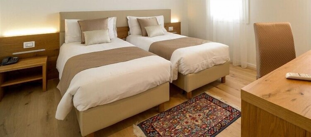 Superior Double Room Single Use photo 1
