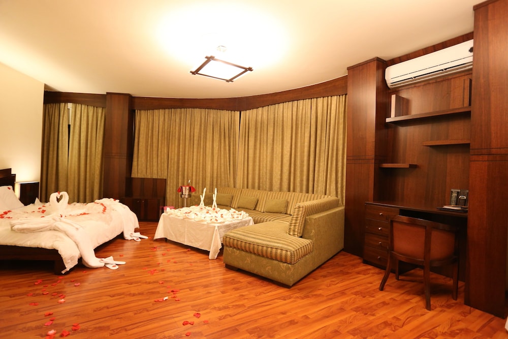 Junior Double Room, 1 King Bed