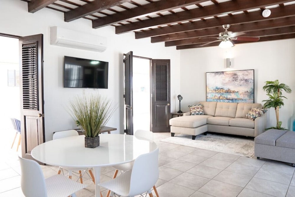Comfort Apartment (65 Fortaleza, Apt 9, San Juan PR 00901)