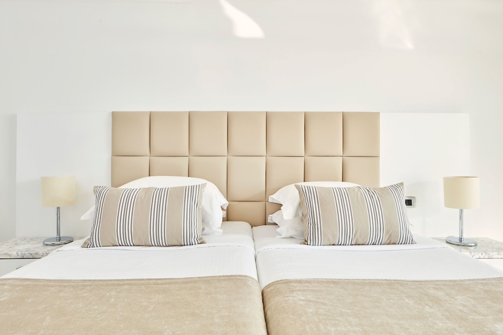 Standard Room, Sea View - Photo 11